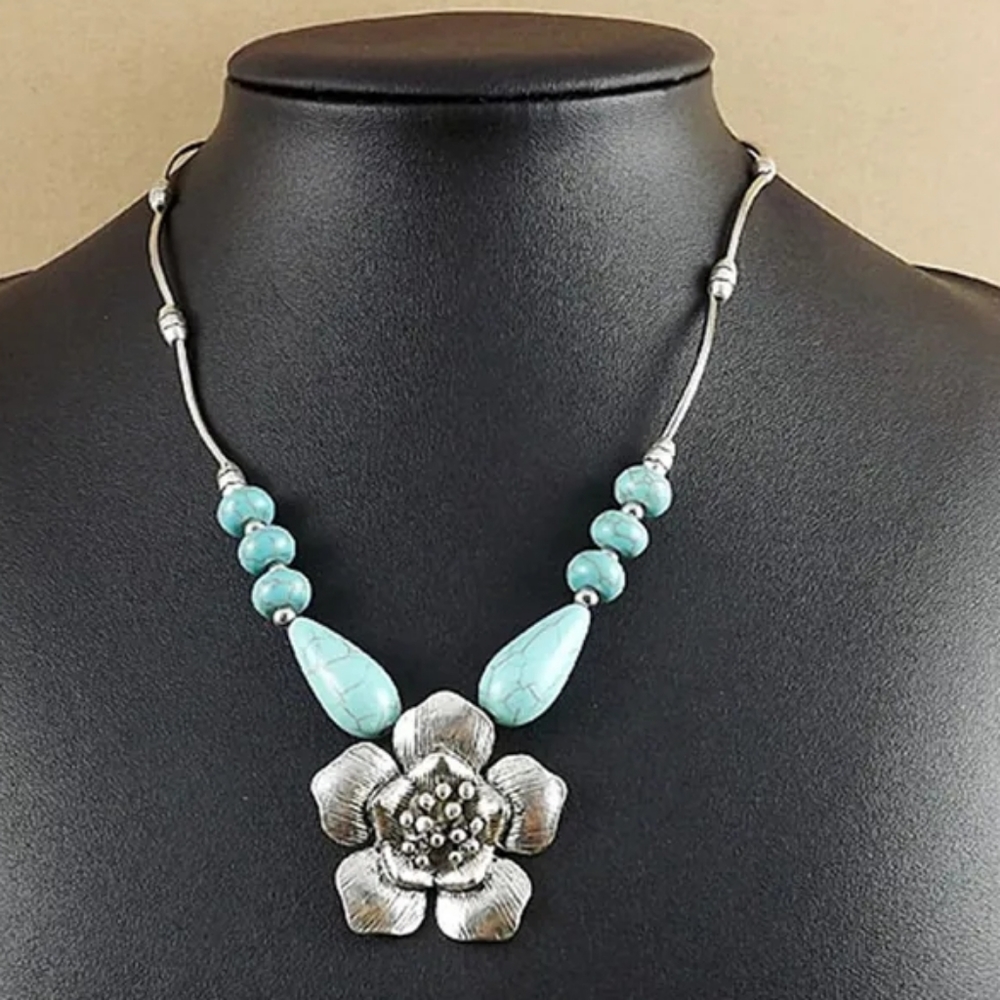 Bohemian Flower Necklace